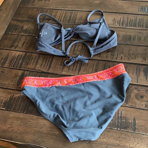 Athleta grey bikini EUC xs top small bottom - Picture 2 of 2